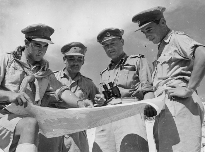 behind_the_el_alamein_front_officers_of_