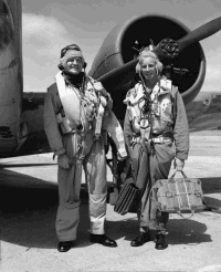 Crew dressed for RNZAF Flight Training, 1940.